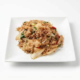 Spicy Basil Fried Rice (ข ้าวผัดขี&เมา)